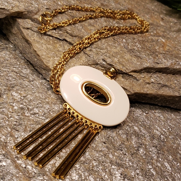 Vtg Kenneth Lane KJL Lucite Gold Tassle Necklace - Picture 8 of 14